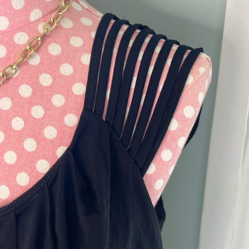 Bebe Strappy Shoulder Tank Size L - Picture 2 of 13